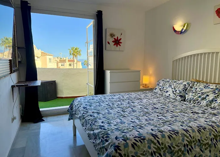 Atico En El Puerto Deportivo De Benalmadena